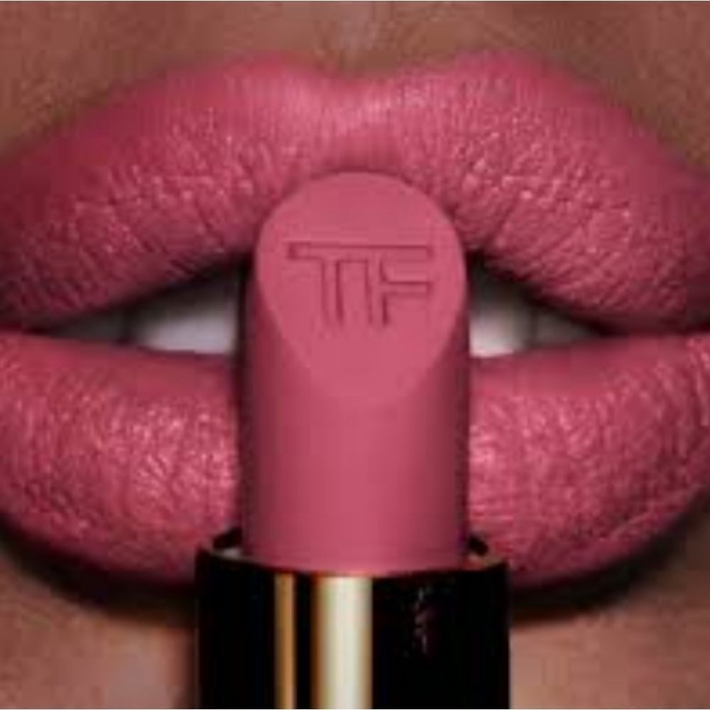 Tom Ford Matte Lipstick in Pussycat (True Mauve)